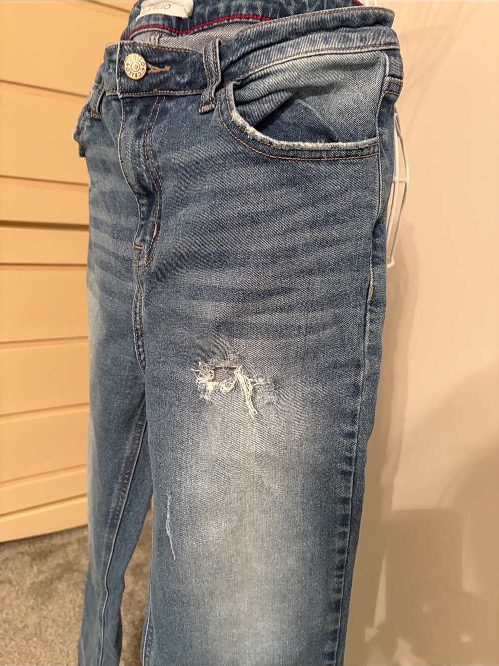 Women’s Blue Distressed cropped Straight-Leg Jeans - Picture 5 of 7
